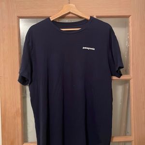 Men’s blue Patagonia short sleeve t-shirt — Large